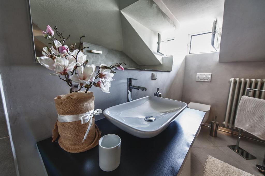 Cute & Cozy Terrace Apartment Bergamo Phòng bức ảnh