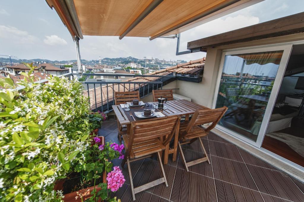 Cute & Cozy Terrace Apartment Bergamo Phòng bức ảnh